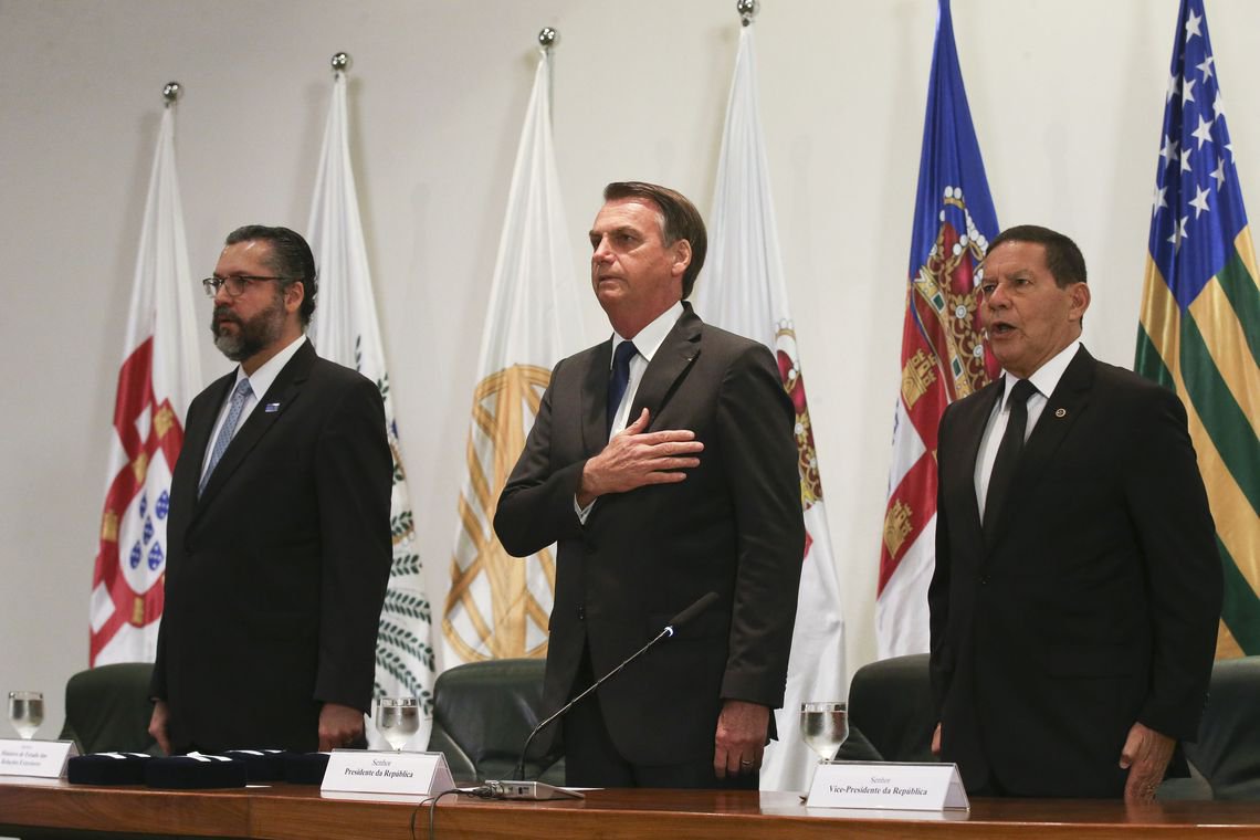 Bolsonaro a diplomatas: quando os senhores falham, entramos nós, das Forças Armadas (Foto: Antonio Cruz/ Agência Brasil ) Bolsonaro a diplomatas: quando os senhores falham, entramos nós, das Forças Armadas