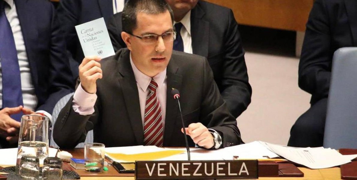 Chanceler da Venezuela reafirma proposta de diálogo com EUA e oposição Chanceler da Venezuela reafirma proposta de diálogo com EUA e oposição