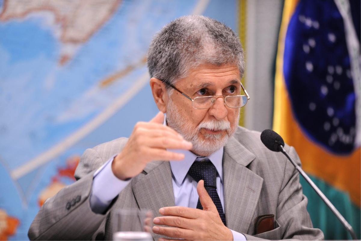 Celso Amorim: 'temos uma situação peculiar no Brasil, ameaça de guerra' Celso Amorim: 'temos uma situação peculiar no Brasil, ameaça de guerra'