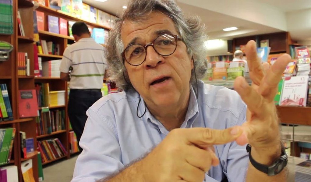 Cenário trabalhista é semelhante ao de 64, diz sociólogo Cenário trabalhista é semelhante ao de 64, diz sociólogo