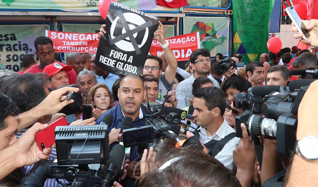 CUT convoca mobilização nacional contra prisão de Lula (Foto: Roberto Parizotti/ CUT) CUT convoca mobilização nacional contra prisão de Lula