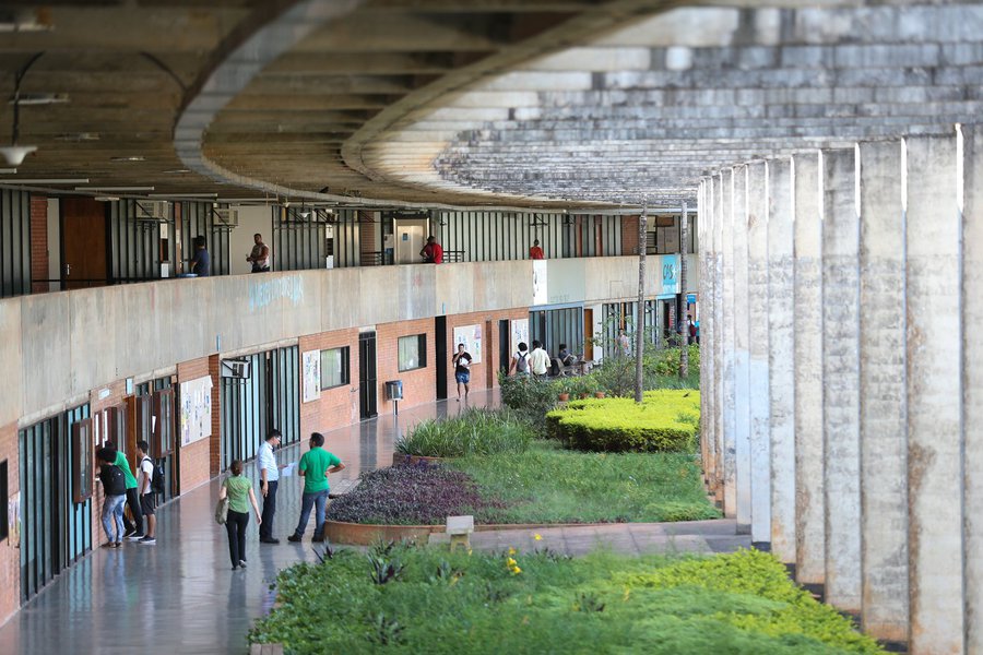 MEC diz que corte de 30% em recursos vale para todas as universidades e institutos federais (Foto: Fabio Rodrigues Pozzebom/Agênci) MEC diz que corte de 30% em recursos vale para todas as universidades e institutos federais