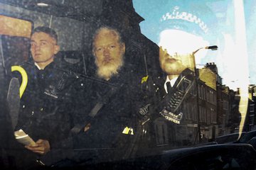 EUA pedem ao Reino Unido extradição de Assange (Foto: Reuters) EUA pedem ao Reino Unido extradição de Assange