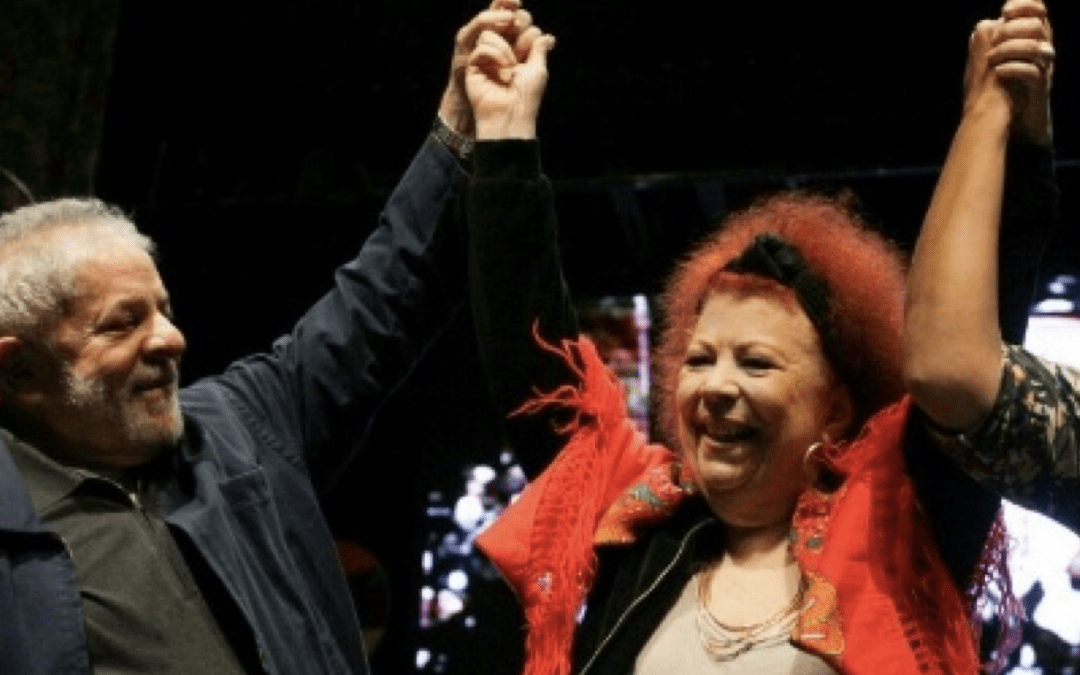 Relembre a música 'Lula Livre', gravada por Beth Carvalho Relembre a música 'Lula Livre', gravada por Beth Carvalho