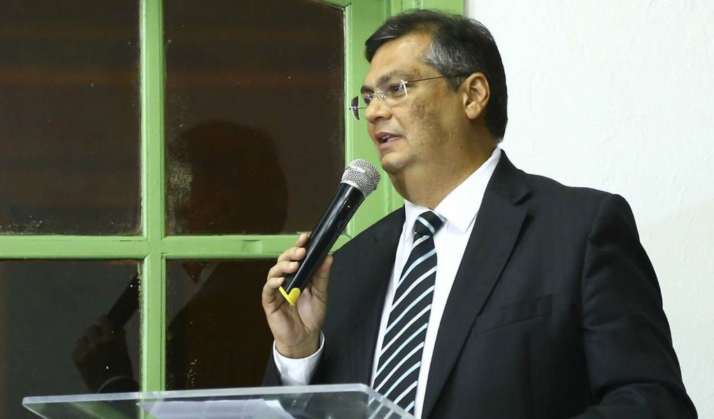 Moro pode ser chamado de tudo, menos de juiz, diz Flávio Dino Moro pode ser chamado de tudo, menos de juiz, diz Flávio Dino