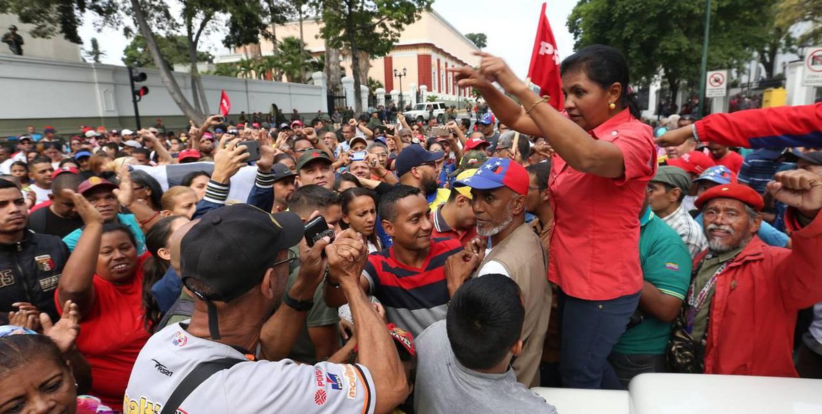 Golpe fracassa na Venezuela; EUA e bolsonaristas perdem Golpe fracassa na Venezuela; EUA e bolsonaristas perdem