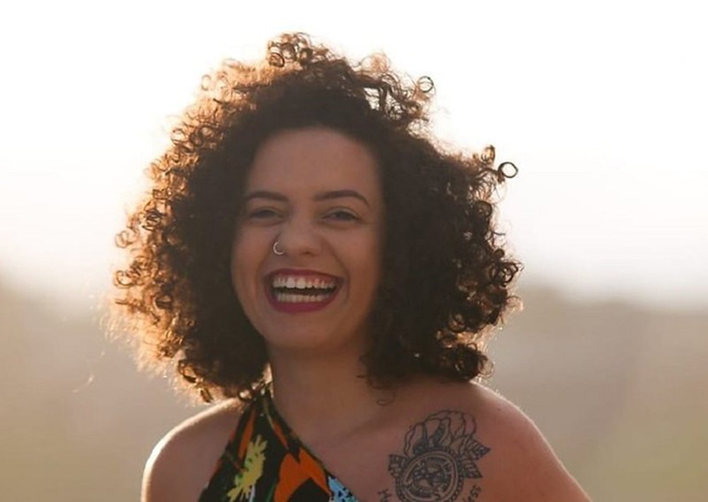 Evangélica e ativista é vítima de fanatismo religioso e deixa o Brasil (Foto: Reprodução) Evangélica e ativista é vítima de fanatismo religioso e deixa o Brasil