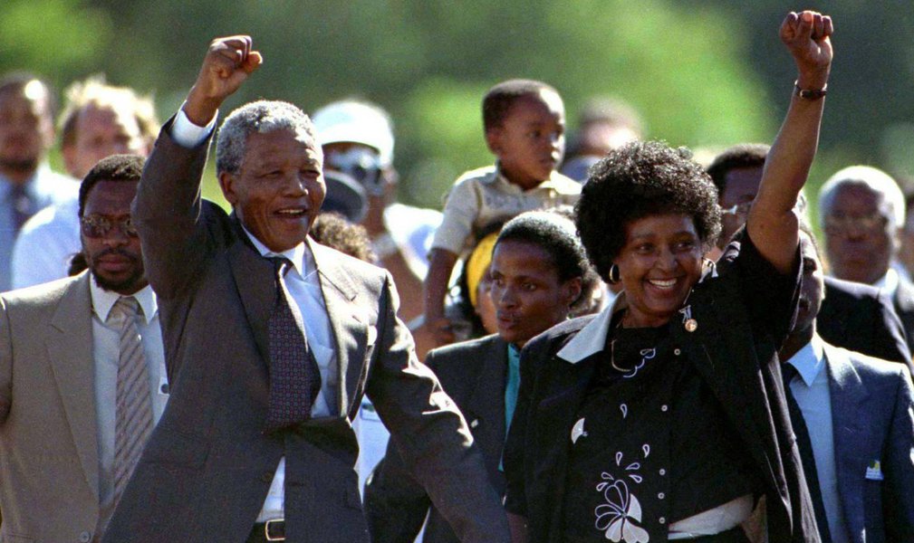 Há 25 anos, eleição marcava fim do apartheid, mas não da desigualdade (Foto: Reuters) Há 25 anos, eleição marcava fim do apartheid, mas não da desigualdade