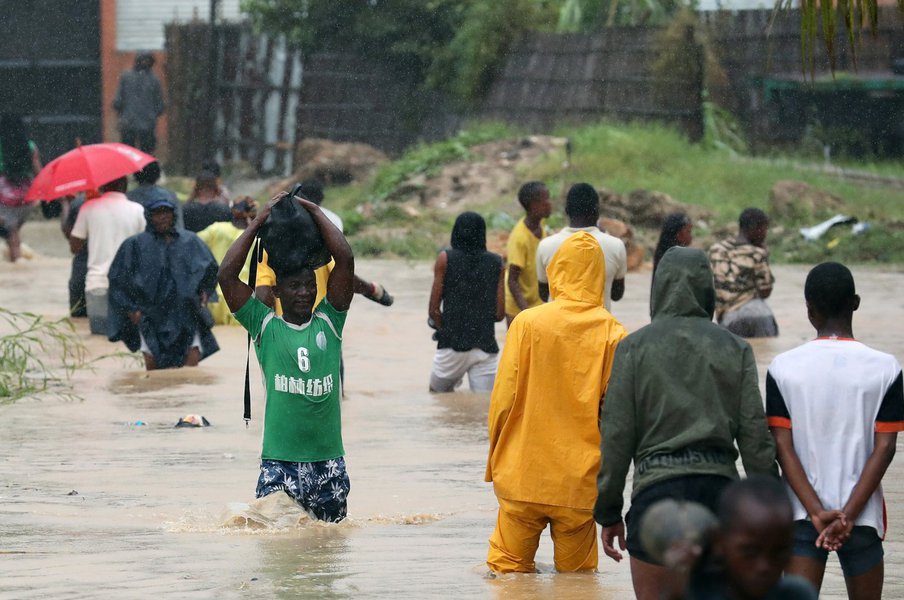 Ciclone Kenneth já deixou 38 mortos em Moçambique, dizem autoridades (Foto: Mike Hutchings/Reuters) Ciclone Kenneth já deixou 38 mortos em Moçambique, dizem autoridades