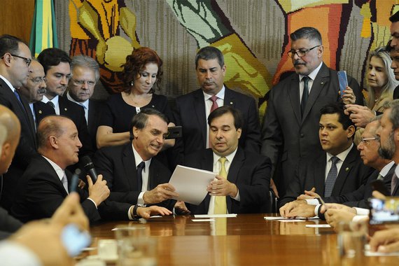 Censura e desinformação pra aprovar a PEC 06 Censura e desinformação pra aprovar a PEC 06