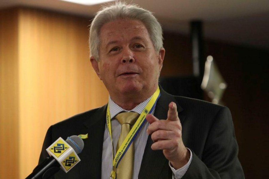 Presidente do Banco do Brasil assume discurso racista e homofóbico contra minorias Presidente do Banco do Brasil assume discurso racista e homofóbico contra minorias
