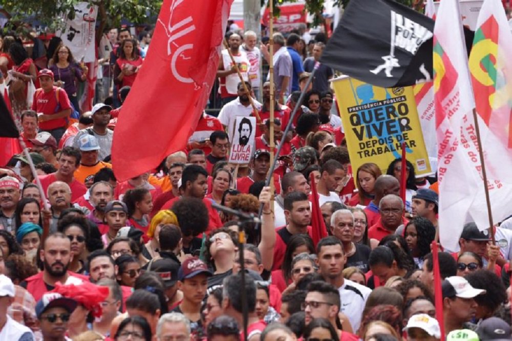 Haddad: 'nós queremos Lula entre nós lutando pela dignidade do país' Haddad: 'nós queremos Lula entre nós lutando pela dignidade do país'