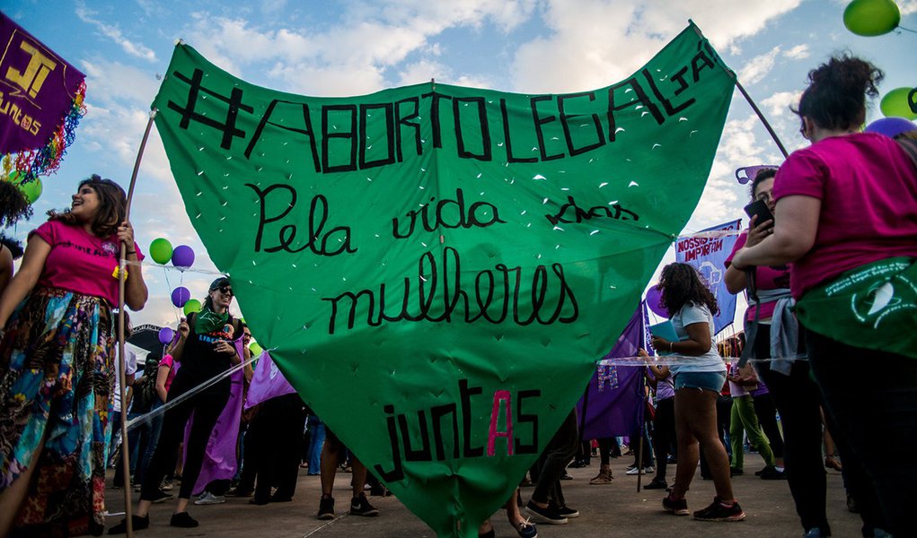 PEC que proíbe aborto avança no Senado e pode ser votada na CCJ (Foto: Mídia NINJA) PEC que proíbe aborto avança no Senado e pode ser votada na CCJ