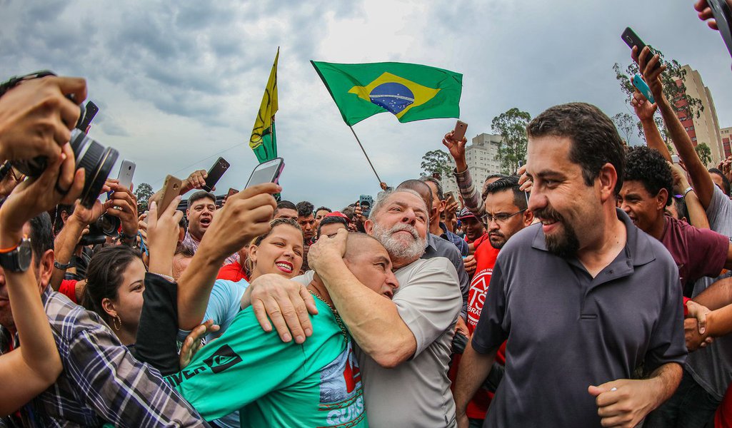 Boulos: faltou coragem ao STJ para enfrentar a farsa do triplex Boulos: faltou coragem ao STJ para enfrentar a farsa do triplex
