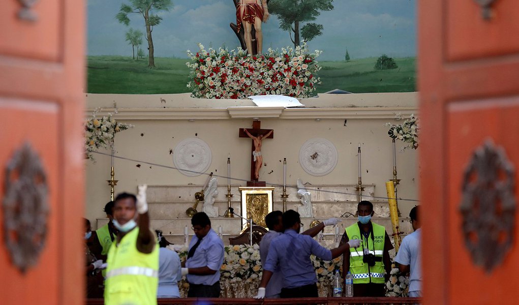 Sri Lanka declara estado de emergência após ataques a bomba (Foto: REUTERS/Athit Perawongmetha) Sri Lanka declara estado de emergência após ataques a bomba