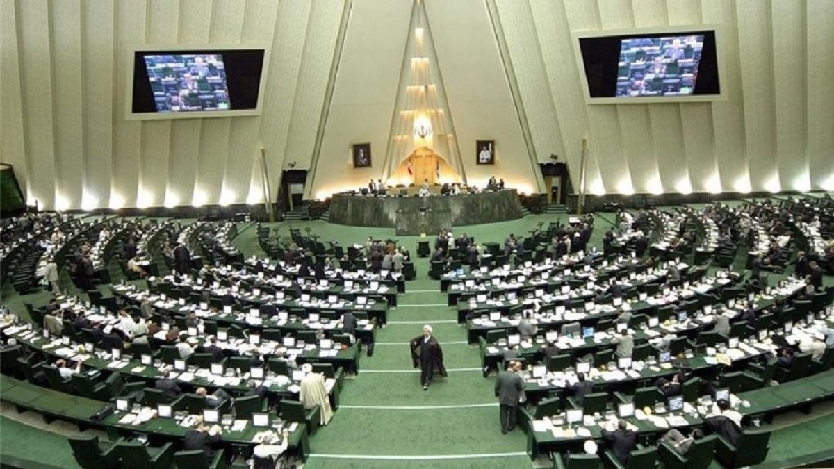 Parlamento do Irã define como terrorista Comando Central dos EUA Parlamento do Irã define como terrorista Comando Central dos EUA