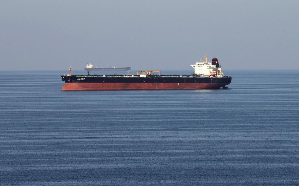 Irã ameaça fechar estreito de Ormuz, responsável pelo trânsito de 20% do petróleo mundial (Foto: REUTERS/Hamad I Mohammed) Irã ameaça fechar estreito de Ormuz, responsável pelo trânsito de 20% do petróleo mundial