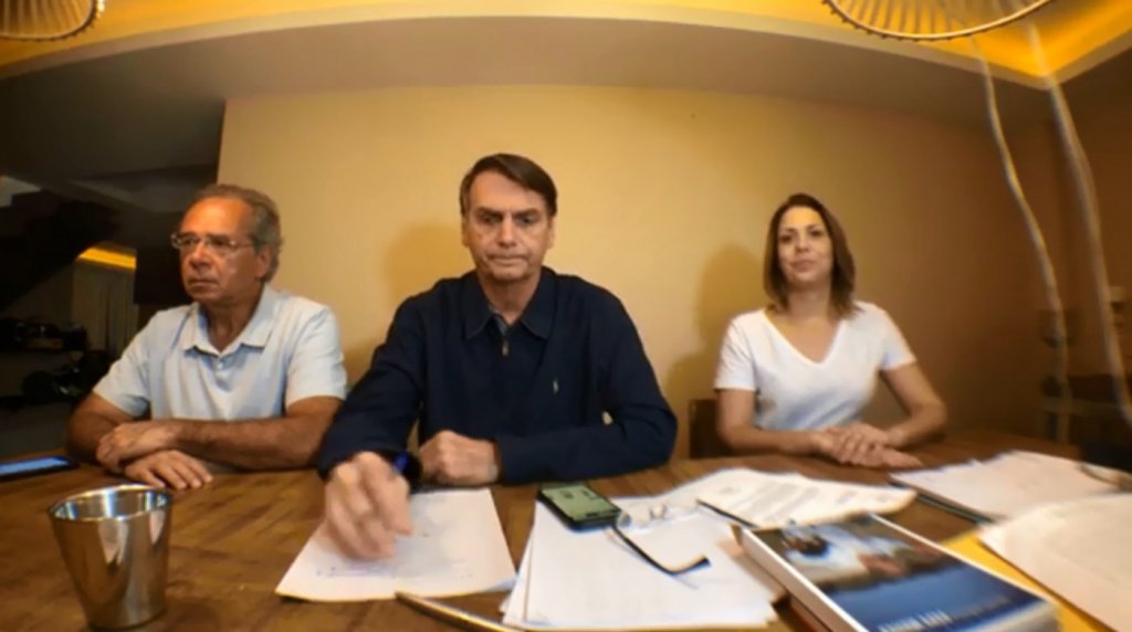 Bolsonaro e o Bobo da Corte que virou rei www.brasil247.com - Bolsonaro e o Bobo da Corte que virou rei