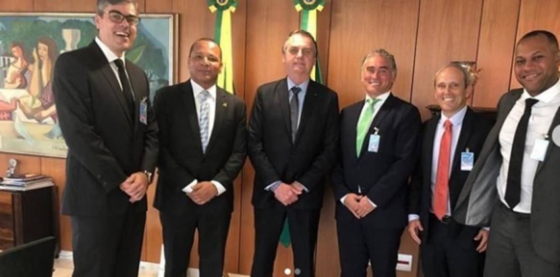 Pai de Neymar tem encontro com Guedes, Bolsonaro e secretário da Receita Pai de Neymar tem encontro com Guedes, Bolsonaro e secretário da Receita