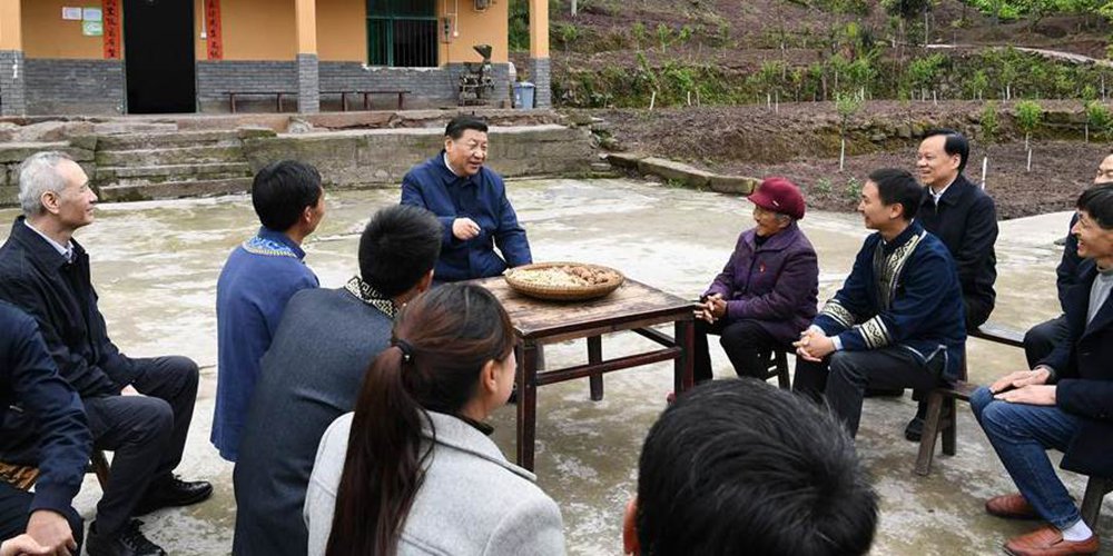 Presidente da China pede intensificação da luta contra pobreza Presidente da China pede intensificação da luta contra pobreza