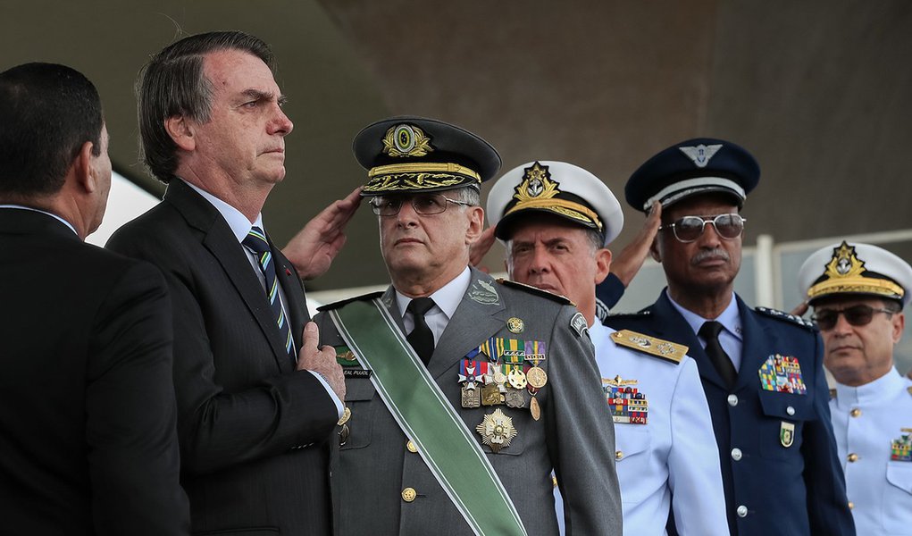 Bolsonaro diz que Exército 'transpira democracia e liberdade' (Foto: Marcos Corrêa/PR) Bolsonaro diz que Exército 'transpira democracia e liberdade'