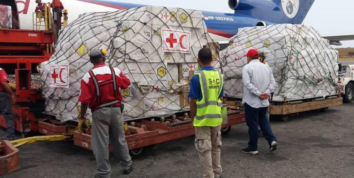Ajuda humanitária da Cruz Vermelha começa a chegar à Venezuela Ajuda humanitária da Cruz Vermelha começa a chegar à Venezuela