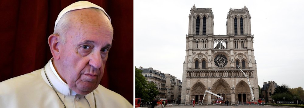 Papa pede que tristeza se transforme em esperança com reconstrução de Notre-Dame (Foto: Fotos: Reuters) Papa pede que tristeza se transforme em esperança com reconstrução de Notre-Dame