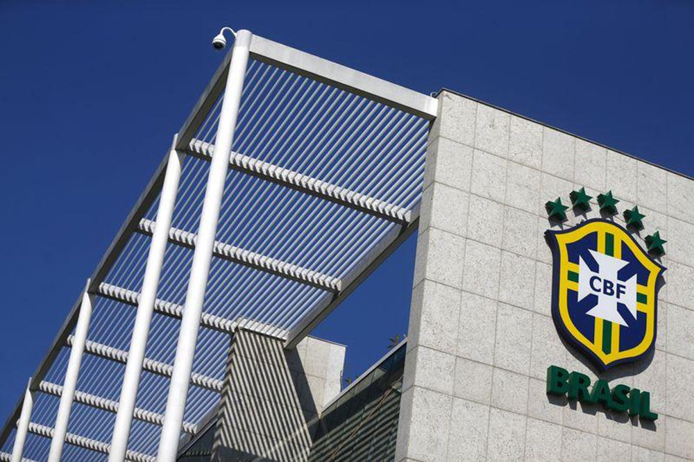 Folha antecipou resultado de concorrência da CBF para placas (Foto: Reuters) Folha antecipou resultado de concorrência da CBF para placas