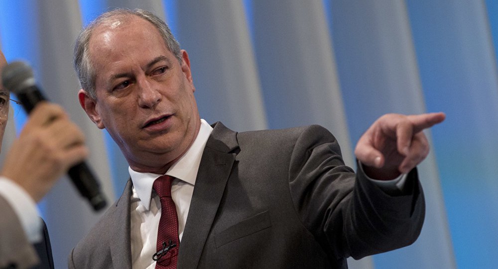 Cem dias depois, Ciro diz que governo Bolsonaro é criminoso Cem dias depois, Ciro diz que governo Bolsonaro é criminoso