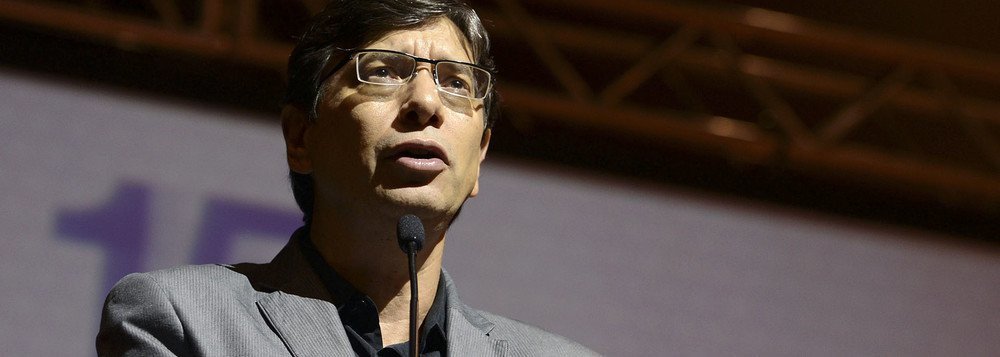 Pochmann: Bolsonaro planta ventos e colhe tempestades (Foto: Elza Fiúza - ABR) Pochmann: Bolsonaro planta ventos e colhe tempestades