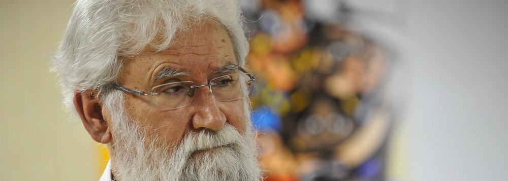Boff sobre Força Nacional em Brasília: em fuzis temem as flechas (Foto: Wilson Dias / ABR) Boff sobre Força Nacional em Brasília: em fuzis temem as flechas
