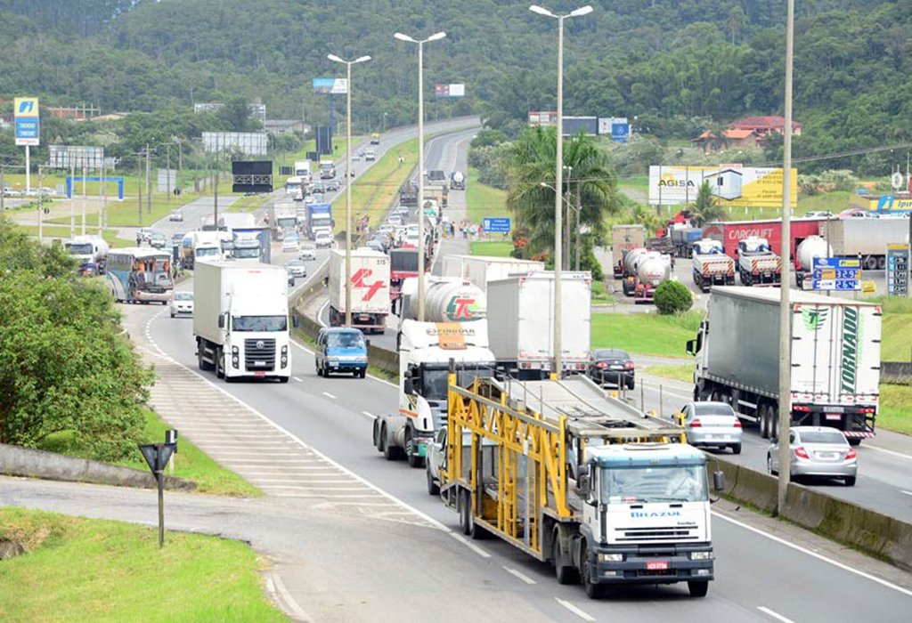 Barrar radares em rodovias é loucura, diz pesquisador (Foto: Nilson Bastian/CD) Barrar radares em rodovias é loucura, diz pesquisador