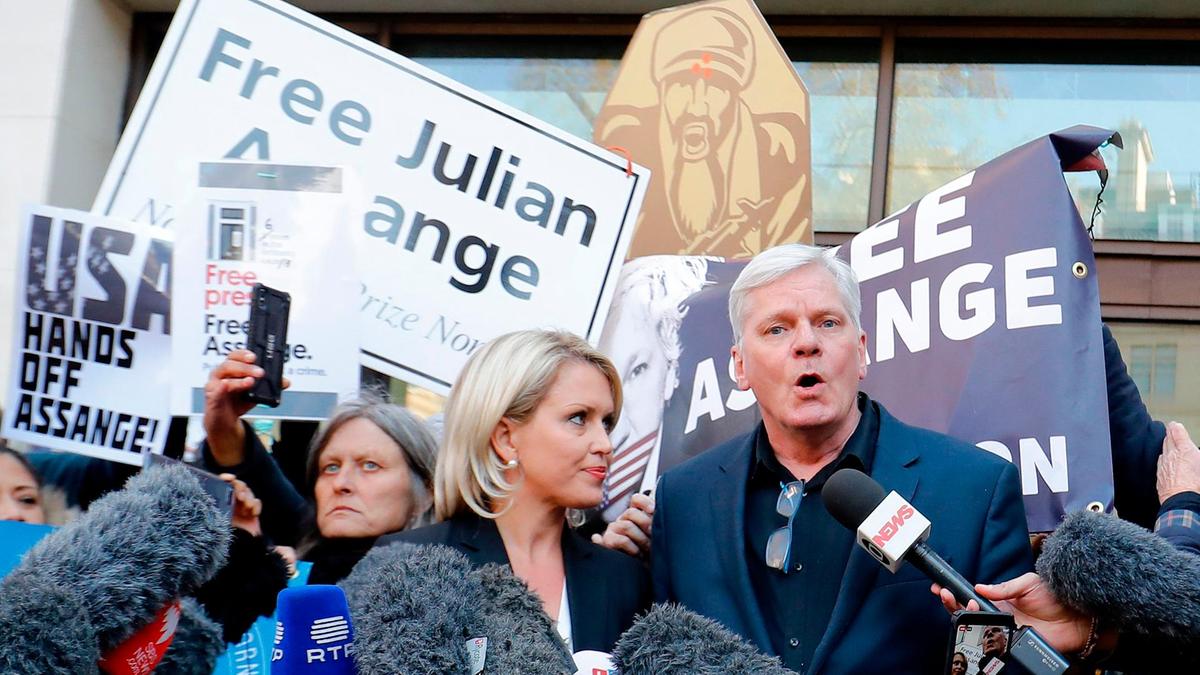 Diretor do WikiLeaks: “Assange pode enfrentar décadas de prisão nos EUA” Diretor do WikiLeaks: “Assange pode enfrentar décadas de prisão nos EUA”