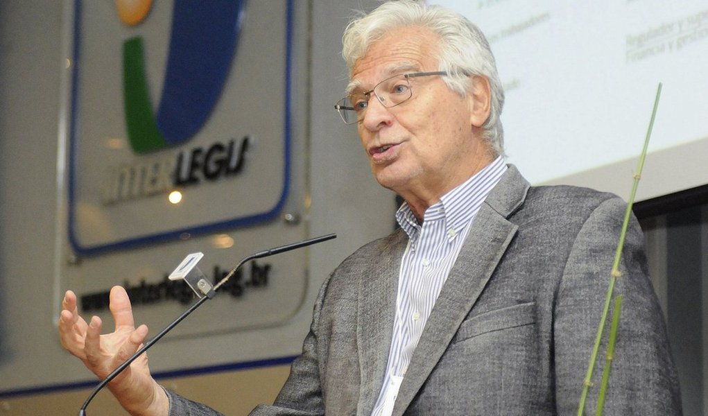 Especialista chileno critica Reforma da Previdência de Bolsonaro: seria loucura Especialista chileno critica Reforma da Previdência de Bolsonaro: seria loucura