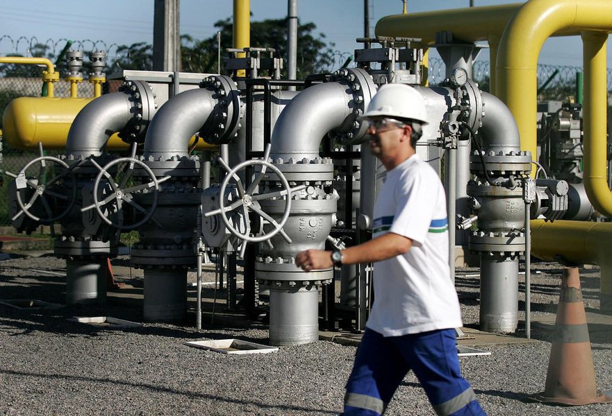 Bolsonaro quer privatizar parte da exploração de gás e urânio no Brasil Bolsonaro quer privatizar parte da exploração de gás e urânio no Brasil