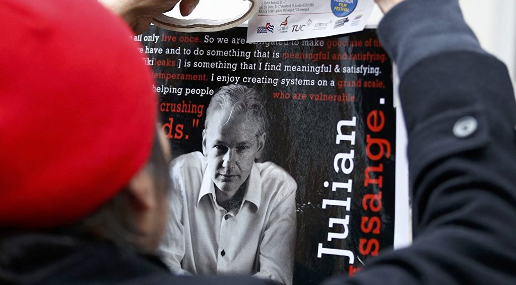 Editora-chefe da Sputnik sobre prisão de Assange: a hipocrisia mundial venceu (Foto: REUTERS / Peter Nicholls) Editora-chefe da Sputnik sobre prisão de Assange: a hipocrisia mundial venceu