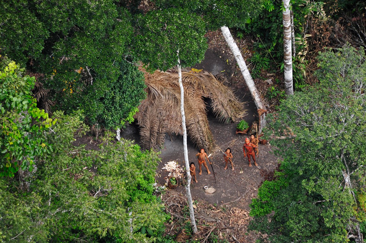 'É o apocalipse Bolsonaro', dizem indígenas sobre ameaças à Amazônia (Foto: G. Miranda/FUNAI/Survival) 'É o apocalipse Bolsonaro', dizem indígenas sobre ameaças à Amazônia
