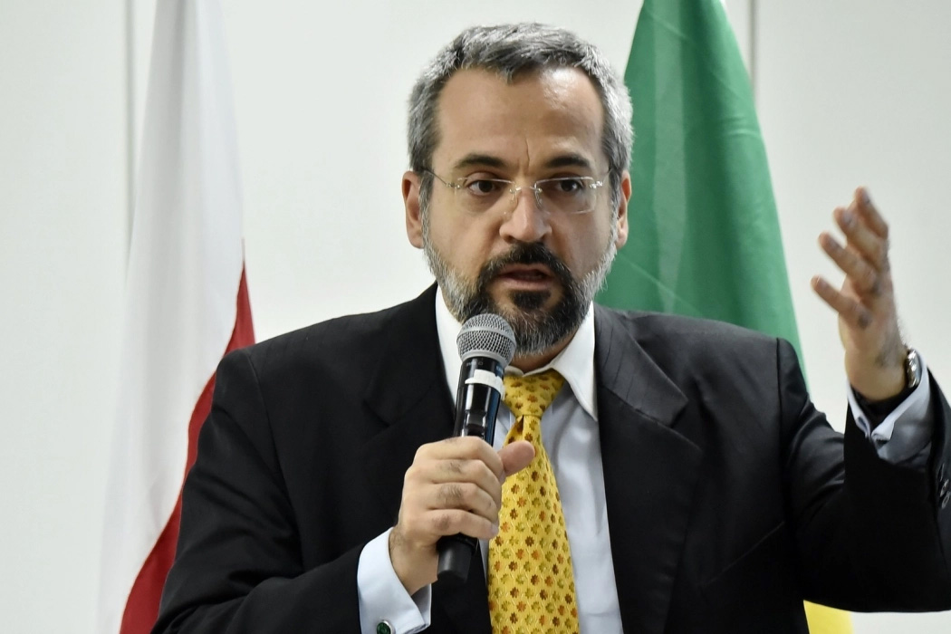 Weintraub: nem “olavete”, nem militar, mas militante de direita (Foto: Divulgação/Casa Civíl) Weintraub: nem “olavete”, nem militar, mas militante de direita