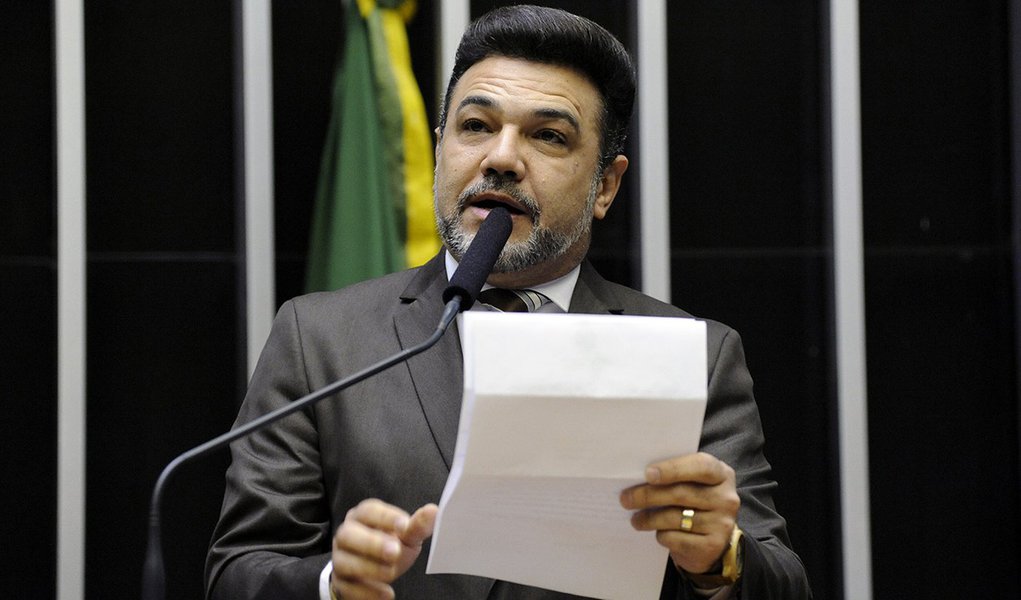 Guerra aberta no governo: Marcos Feliciano quer impeachment de Mourão (Foto: LUIS MACEDO) Guerra aberta no governo: Marcos Feliciano quer impeachment de Mourão