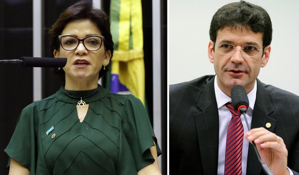 Ministro do Turismo entra na marca do pênalti após ameaça a deputada Ministro do Turismo entra na marca do pênalti após ameaça a deputada