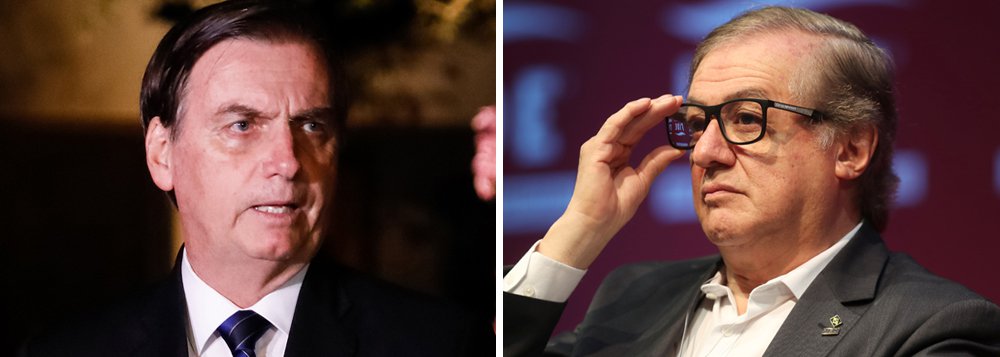 Bolsonaro anuncia demissão de Vélez do Ministério da Educação Bolsonaro anuncia demissão de Vélez do Ministério da Educação