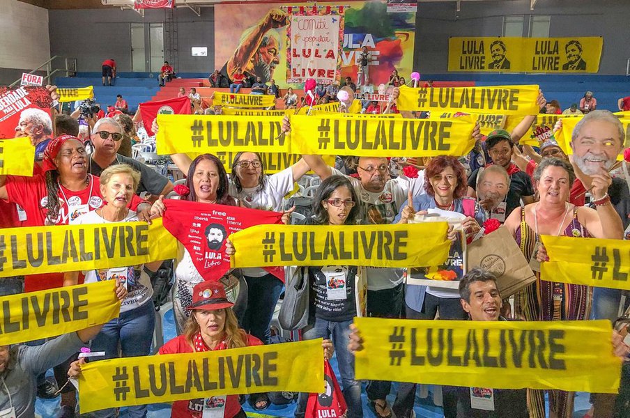 Lula Livre sintetiza a luta pela democracia (Foto: Ricardo Stuckert) Lula Livre sintetiza a luta pela democracia