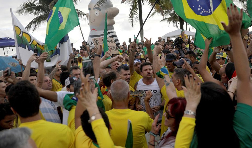 Mais da metade dos eleitores das regiões que elegeu Bolsonaro está frustrada Mais da metade dos eleitores das regiões que elegeu Bolsonaro está frustrada