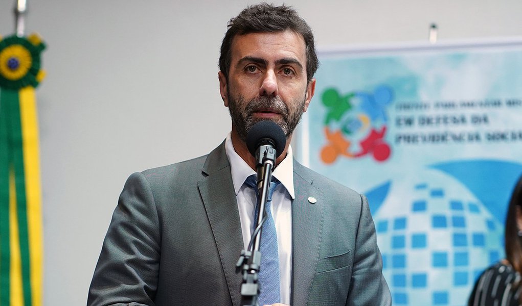 Freixo após anúncio sobre horário de verão: quero ver ele resolver o desemprego (Foto: Will Shutter/Câmara dos Deputados) Freixo após anúncio sobre horário de verão: quero ver ele resolver o desemprego