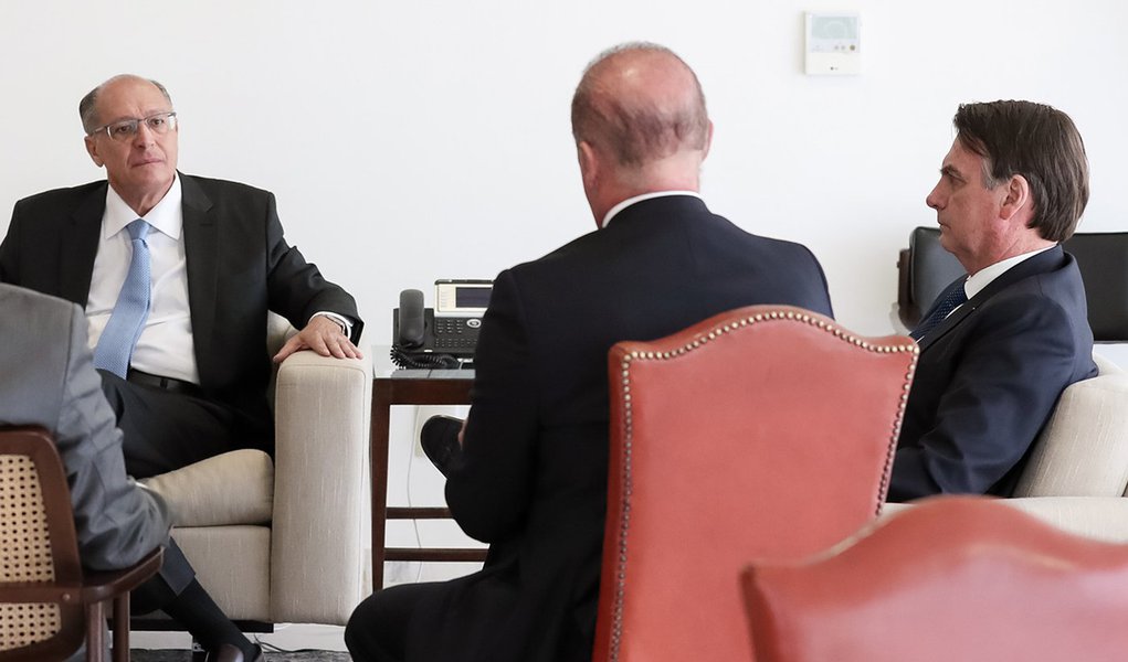 Alckmin: PSDB não aprovará benefícios menores que o salário mínimo (Foto: Marcos Corrêa/PR) Alckmin: PSDB não aprovará benefícios menores que o salário mínimo