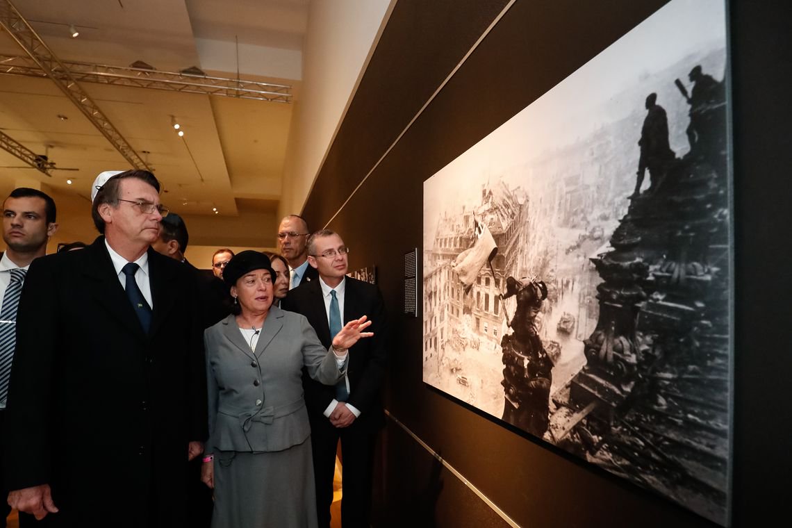 Museu do Holocausto confirma que nazismo é de direita e faz Bolsonaro dar vexame em Israel Museu do Holocausto confirma que nazismo é de direita e faz Bolsonaro dar vexame em Israel
