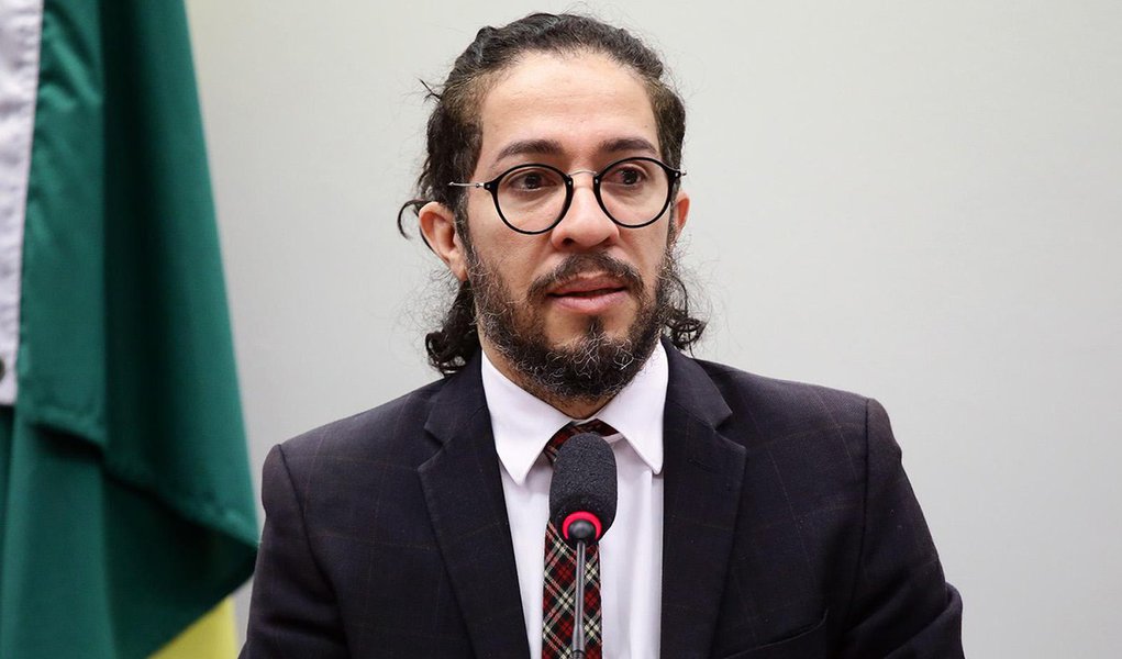 'Não sei quanto tempo vai durar a noite no Brasil', diz Jean Wyllys 'Não sei quanto tempo vai durar a noite no Brasil', diz Jean Wyllys