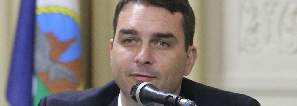 Flávio Bolsonaro perde poder no PSL e no clã Flávio Bolsonaro perde poder no PSL e no clã