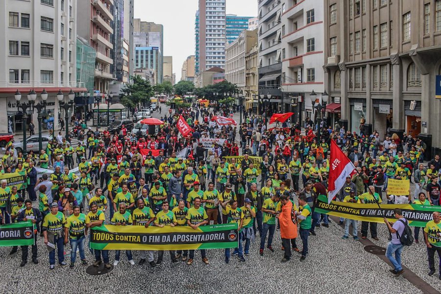 Mídia ofusca atos contra golpe da Previdência Mídia ofusca atos contra golpe da Previdência
