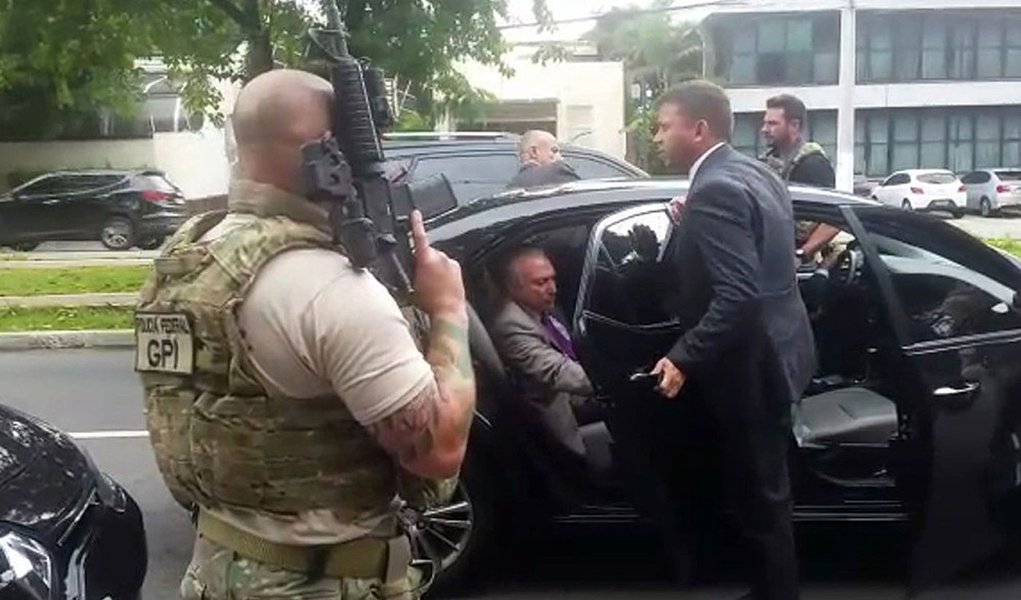 Prisão de Temer é 'manobra para restaurar imagem da Lava Jato', diz especialista Prisão de Temer é 'manobra para restaurar imagem da Lava Jato', diz especialista